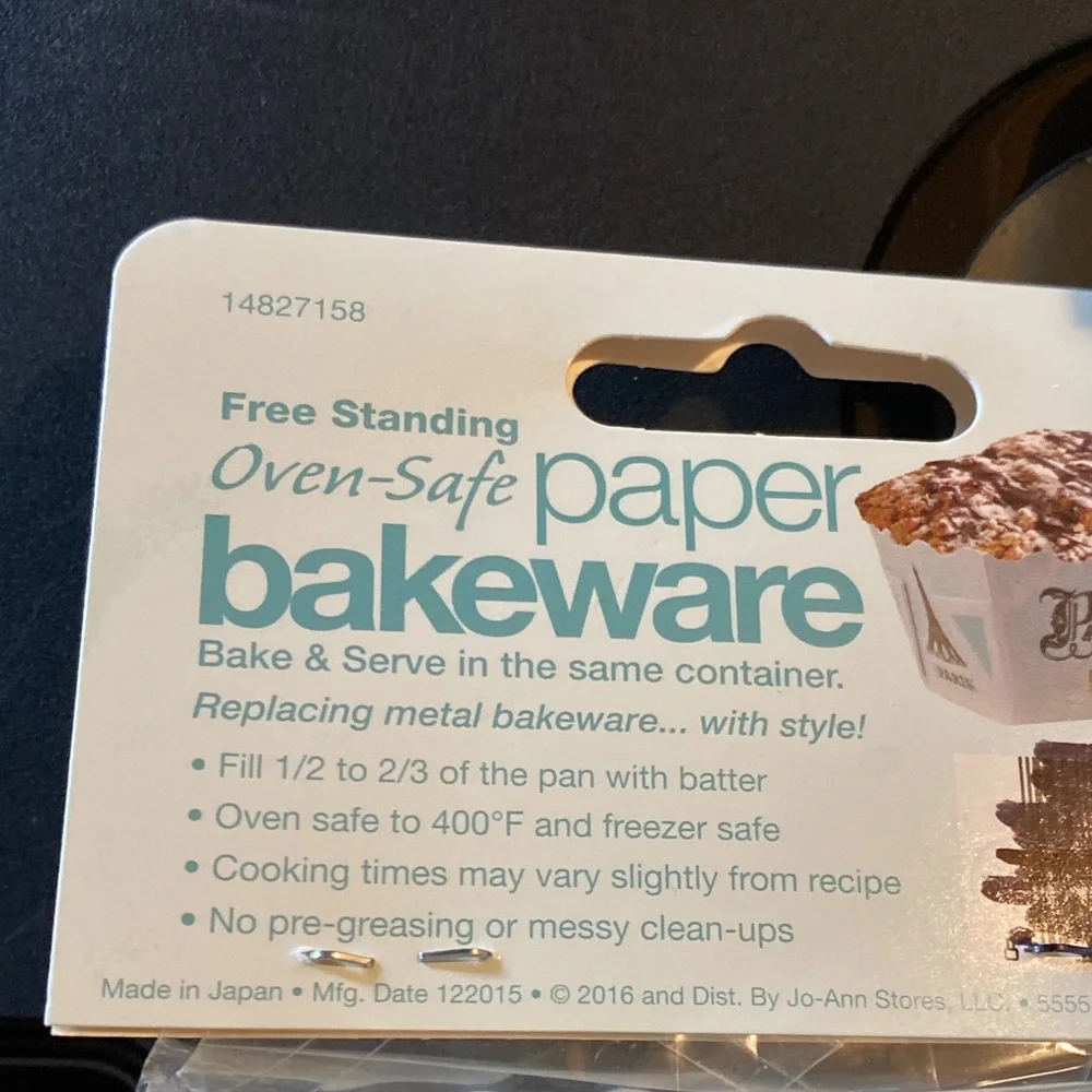 New 3 packs BUTTERCREAM COSETTE PARIS DISPOSABLE PAPER BAKEWARE 2 different size